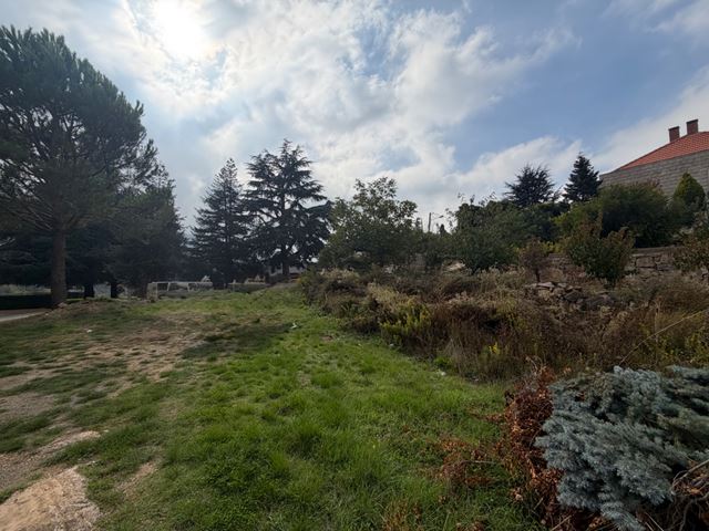 Land with a mountain view for sale in Hrajel, Keserwan