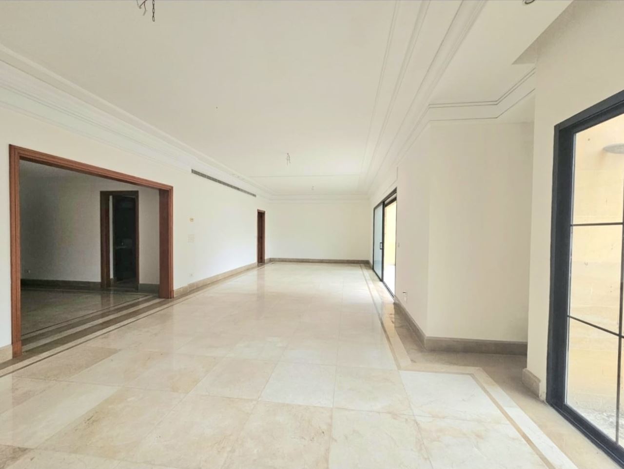 Sea-view apartment for sale in Saifi, Beirut