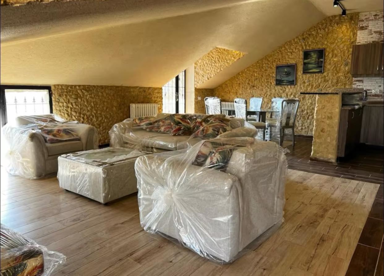 Apartment with a terrace for sale in Faraya, Keserwan