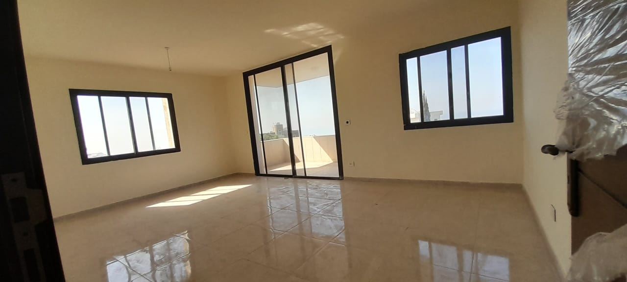 Apartment with a mountain view for sale in Aamchit, Jbeil