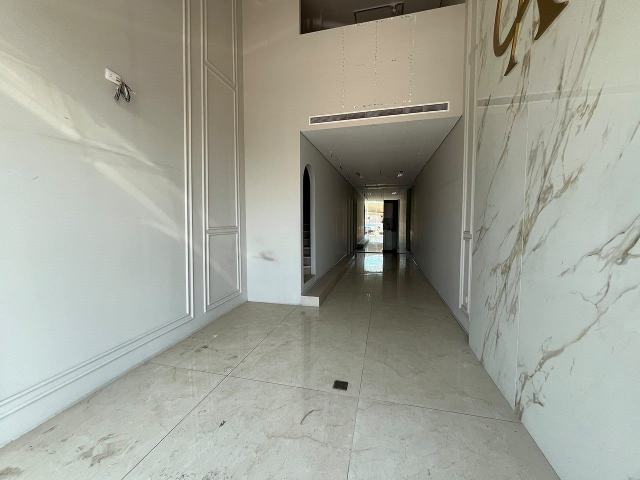 Store for rent in Naccache, Metn