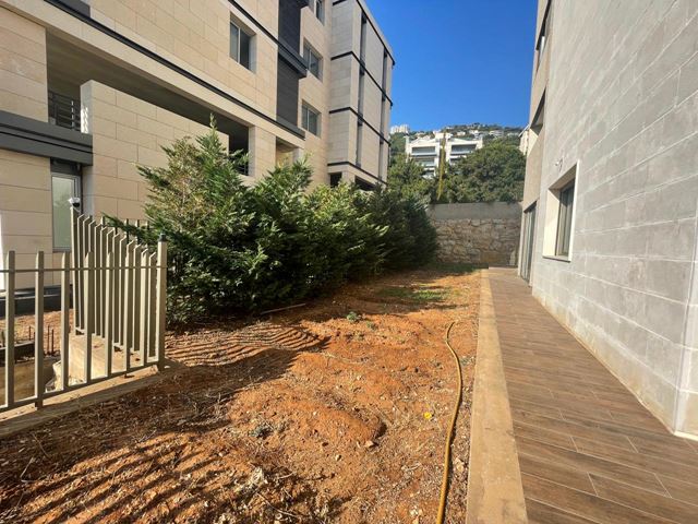 Apartment with a garden for sale in Monteverde, Metn - photo 2