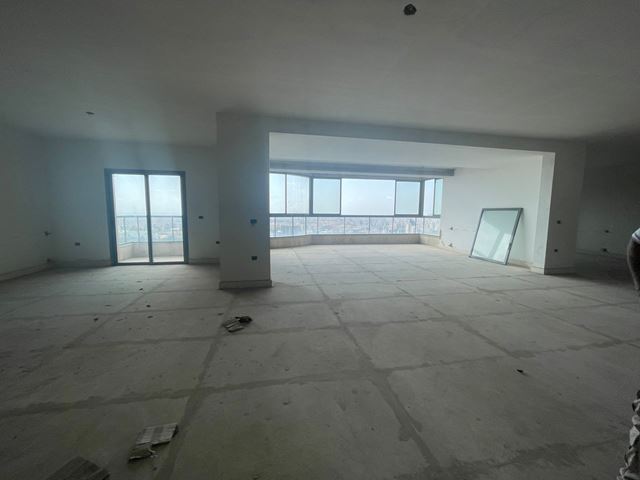 Sea-view apartment for sale in Hazmieh, Baabda - photo 2