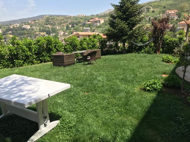 Villa with a terrace for sale in Hamana, Baabda
