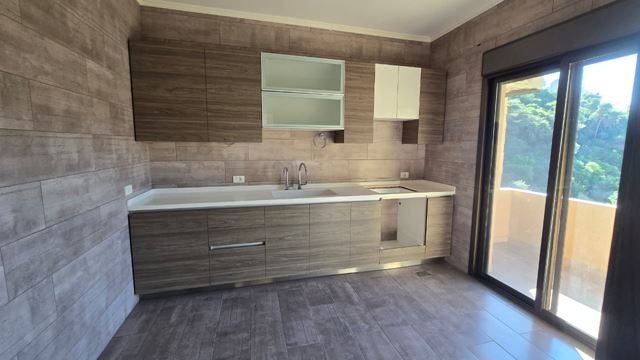 Apartment for sale in Dbaye, Metn - photo 2