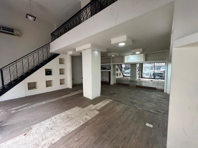 Store for sale in Ain el remaneh, Baabda