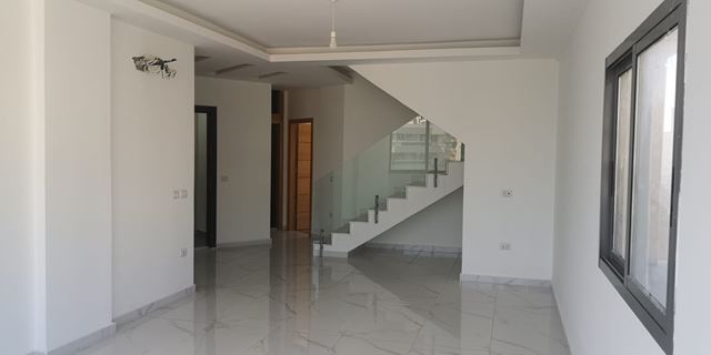 Apartment with a terrace for sale in Tallet el khayat, Beirut - photo 2
