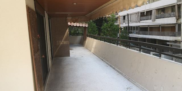 Apartment with a terrace for sale in Mar elias, Beirut - photo 2