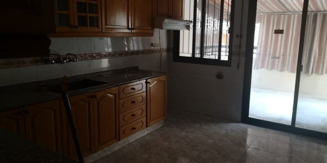 Apartment with a terrace for sale in Mar elias, Beirut - photo 3