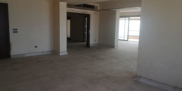 Sea-view apartment for sale in Ramlet El Bayda, Beirut