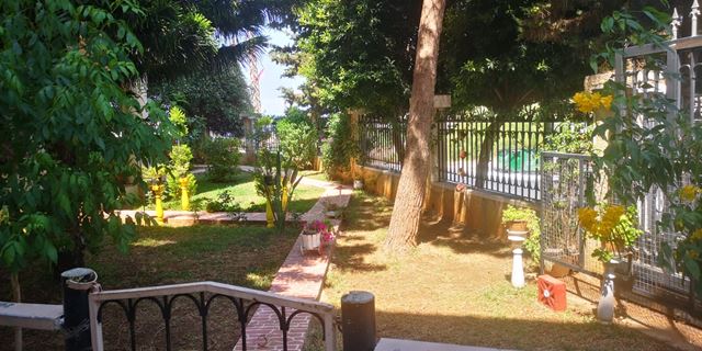 Sea-view building for sale in Bchamoun, Aley