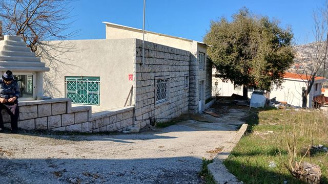 House with a terrace for sale in Faytroun, Keserwan