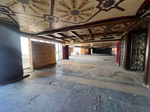 Sea-view showroom for rent in Kaslik, Keserwan