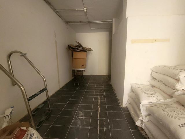 Warehouse for rent in Dbaye, Metn - photo 2