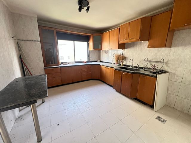 Apartment with a mountain view for sale in Adonis, Keserwan - photo 2
