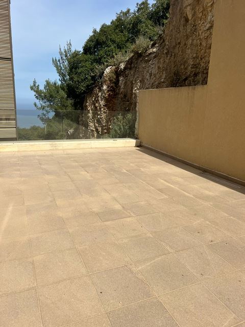 Apartment with a terrace for rent in Adma, Keserwan - photo 2