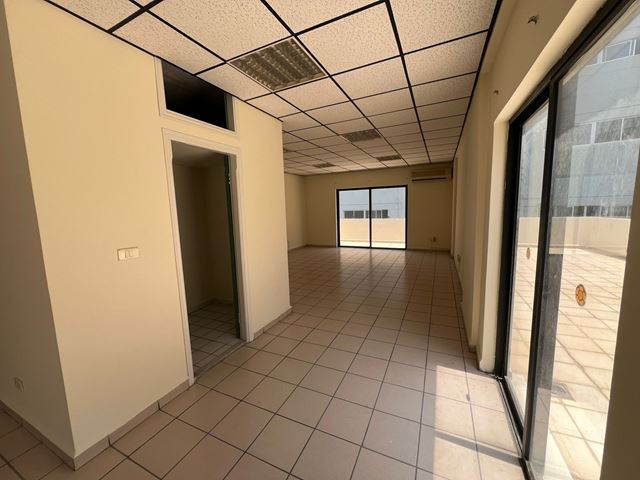 Office with a terrace for rent in Zouk mosbe7, Keserwan - photo 2