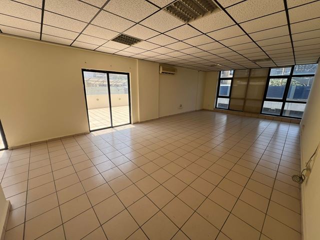 Office with a terrace for rent in Zouk mosbe7, Keserwan - photo 3