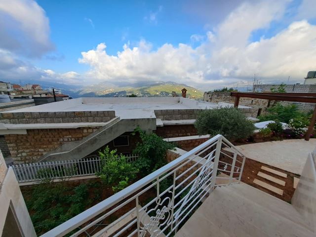 Apartment with a terrace for rent in Bet Mery, Metn