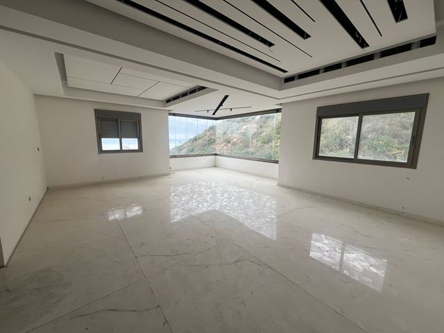Sea-view apartment for sale in Zalka, Metn