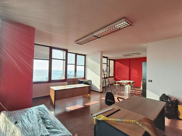 Sea-view office for rent in Kaslik, Keserwan - photo 3