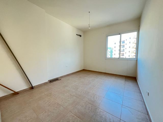 Sea-view apartment for sale in Jbeil - photo 2