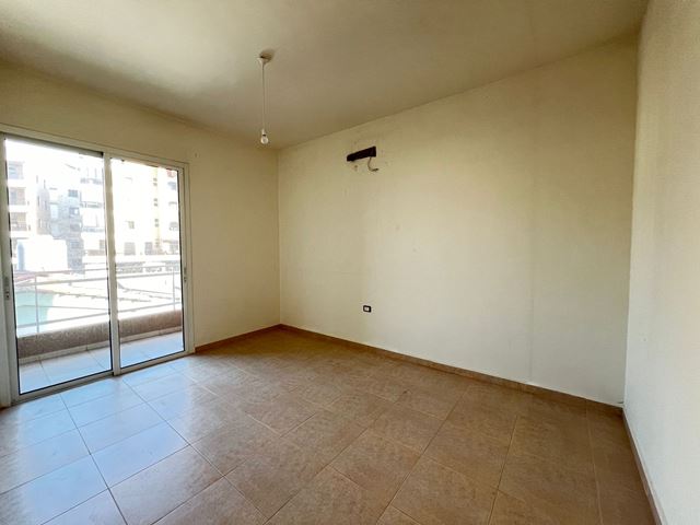Sea-view apartment for sale in Jbeil - photo 3