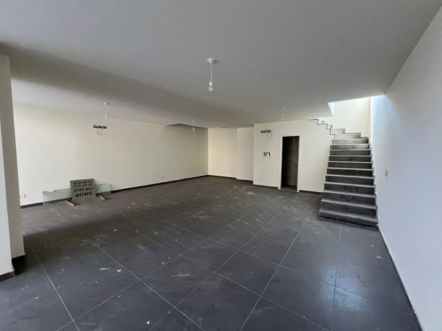 Store for sale in Jbeil