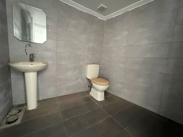 Store for sale in Aamchit, Jbeil - photo 2