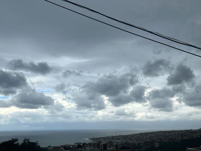 أرض بإطلالة على البحر للبيع في بلاط، جبيل - صورة 2