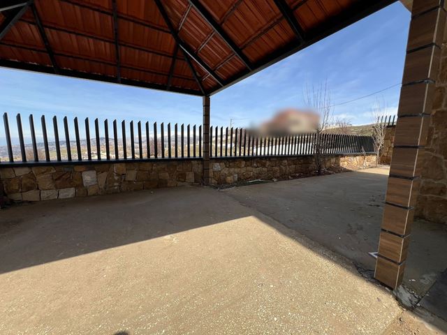 Villa with a garden for sale in Laklouk, Jbeil - photo 2