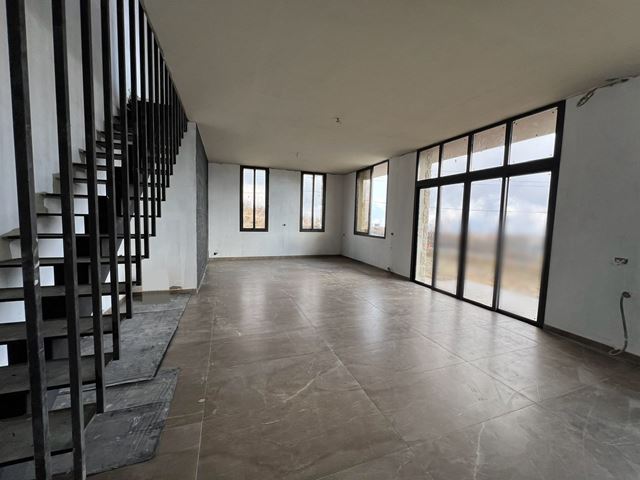Villa with a garden for sale in Laklouk, Jbeil