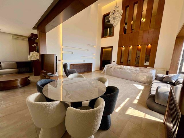 Sea-view villa for sale in Okaybe, Keserwan