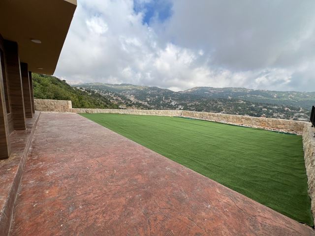 Villa with a terrace for sale in Mechmech, Jbeil