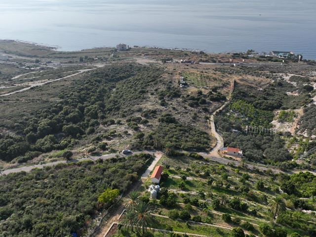 Land for sale in Berbara, Jbeil