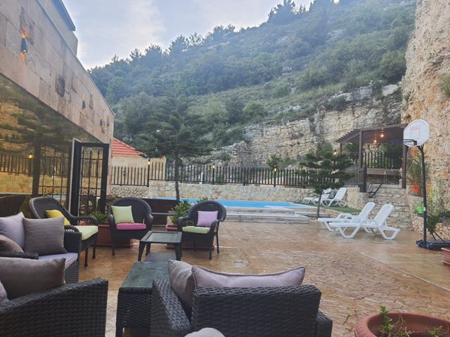 Villa with a pool for sale in Fatqa, Keserwan