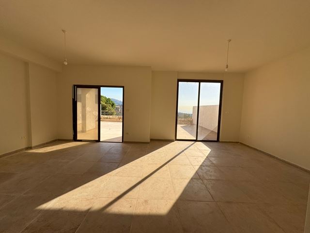 Sea-view apartment for sale in Edde, Jbeil - photo 2