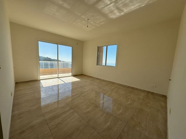 Sea-view apartment for sale in Breij, Jbeil - photo 3