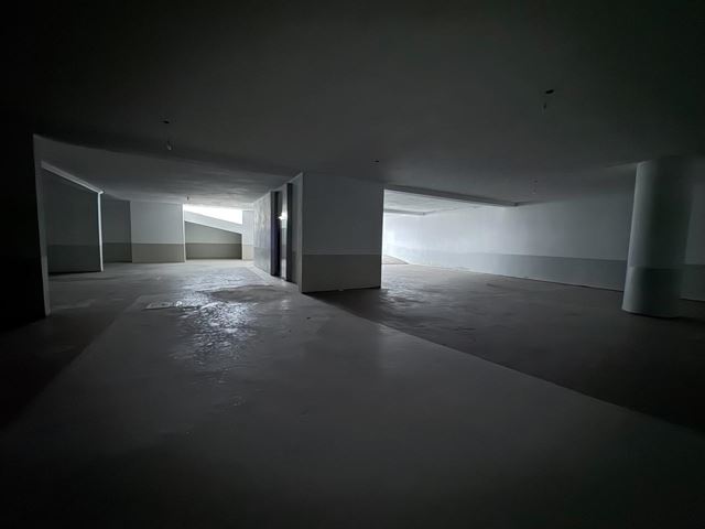 Warehouse for sale in Jbeil - photo 3