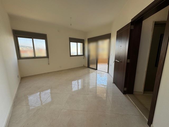 Sea-view apartment for sale in Jbeil - photo 3