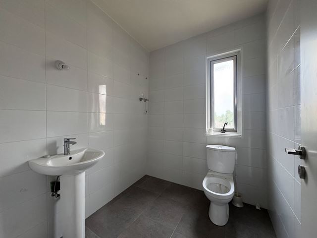 Sea-view office for sale in Jbeil - photo 3