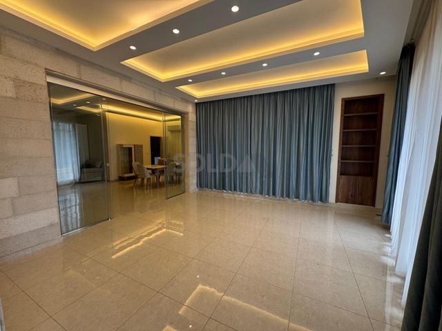 Sea-view apartment for sale in Jbeil - photo 2
