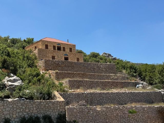 House with a garden for sale in Batroun