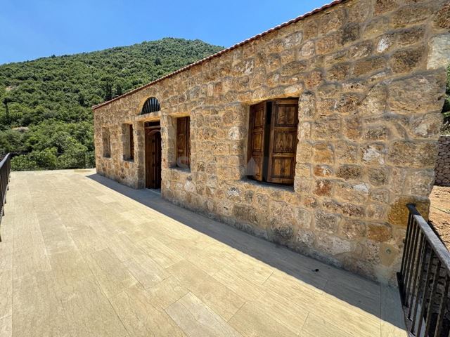 House with a garden for sale in Batroun - photo 3