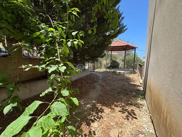 Sea-view building for sale in Bouar, Keserwan - photo 2