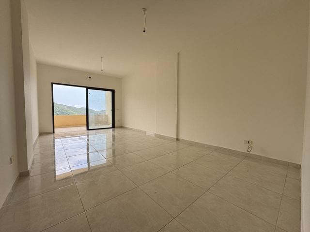 Sea-view apartment for sale in Hboub, Jbeil