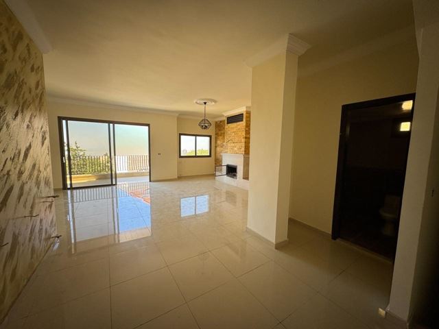 Villa with a mountain view for sale in Aannaya, Jbeil