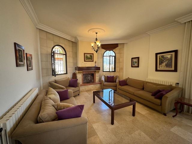 Sea-view villa for sale in Aannaya, Jbeil