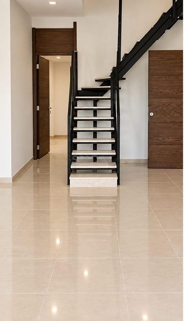 Sea-view duplex for rent in Jbeil - photo 3
