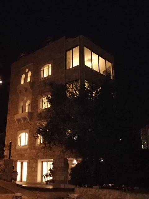 Sea-view villa for sale in Aamchit, Jbeil - photo 3